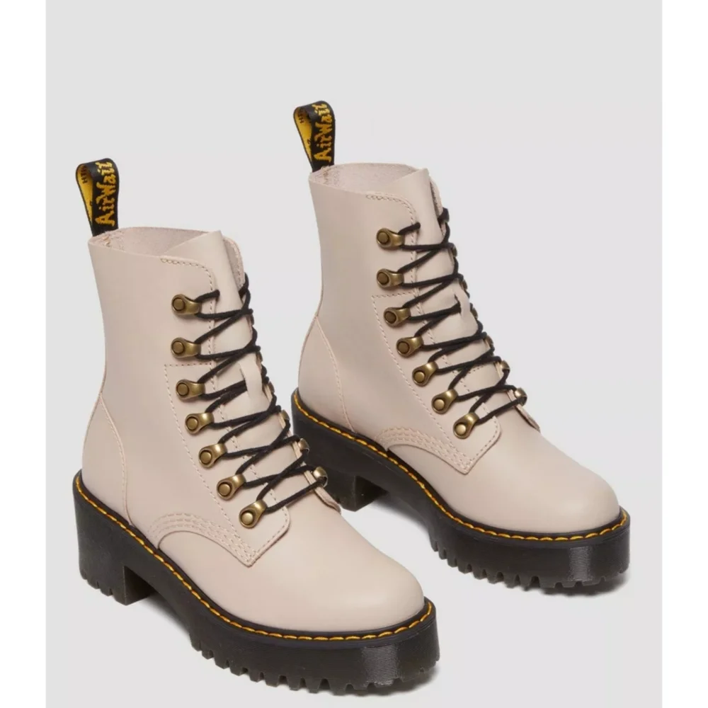 Dr. Martens Leona Women's Sendal Leather Heeled Boots Size 8